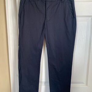Vince women’s navy blue chinos straight leg size 4 very good condition
